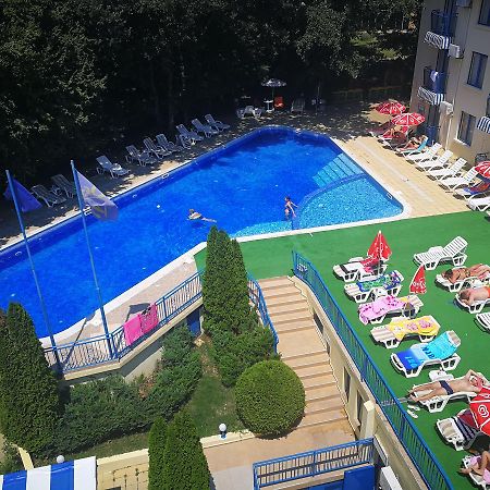 Blue Sky Hotel - & Parking Golden Sands Exterior photo